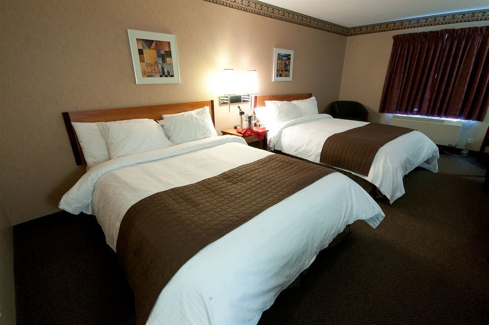 Canad Inns Destination Centre Club Regent Casino Hotel Winnipeg Exterior foto